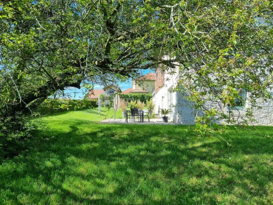 Logement Dans Maison + Exterieur Orchamps-Vennes エクステリア 写真