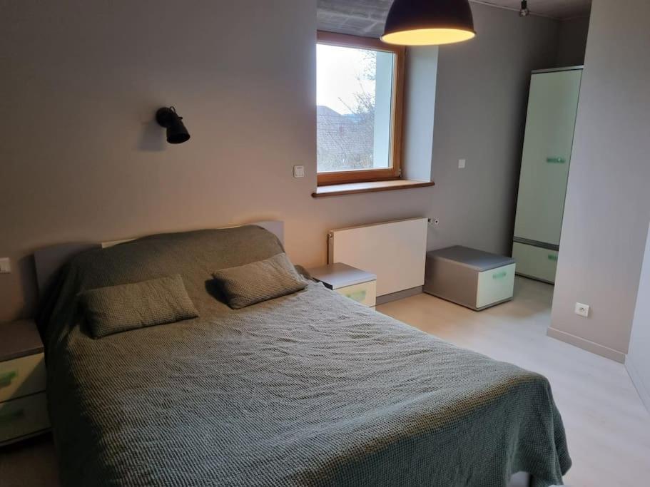 Logement Dans Maison + Exterieur Orchamps-Vennes エクステリア 写真